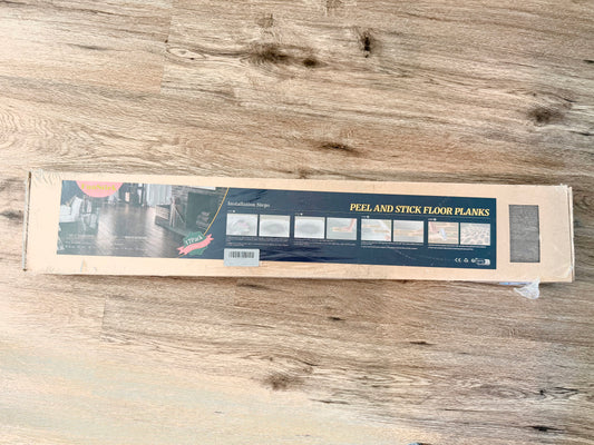 Peel and Stick Floor Planks 17-Pack – Waterproof Self-Adhesive Retro Wood-Look Vinyl
